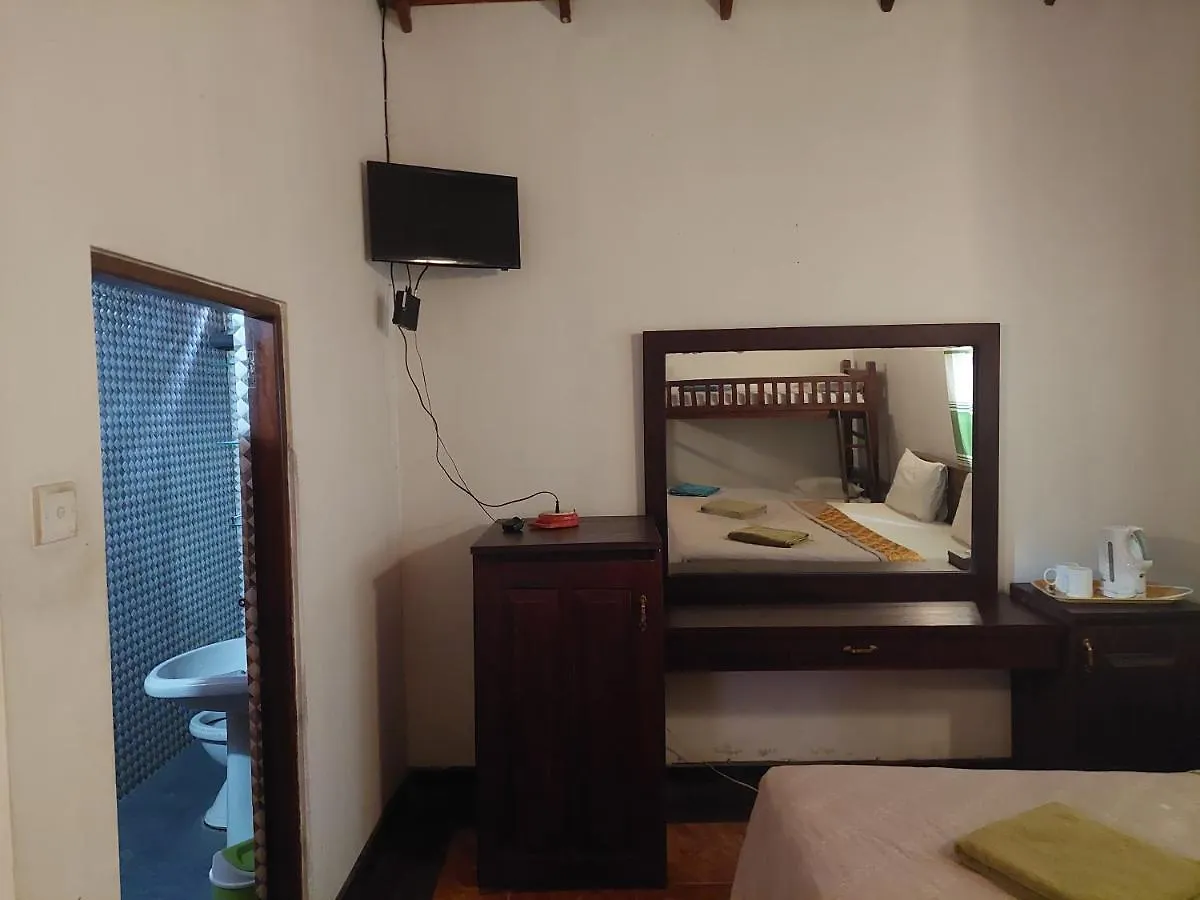 *** Отель Green Light Holiday Village Негомбо Шри-Ланка